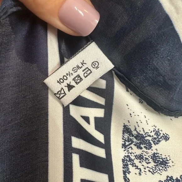 Toile de Jouy 100% Silk Sauvage Scarf - Picture 5 of 8